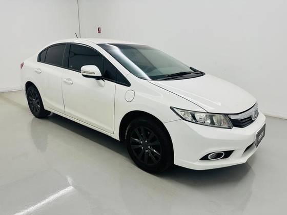 HONDA CIVIC 1.8 LXL SE 16V FLEX 4P AUTOMÁTICO HONDA CIVIC 1.8 LXL SE 16V FLEX 4P AUTOMÁTICO